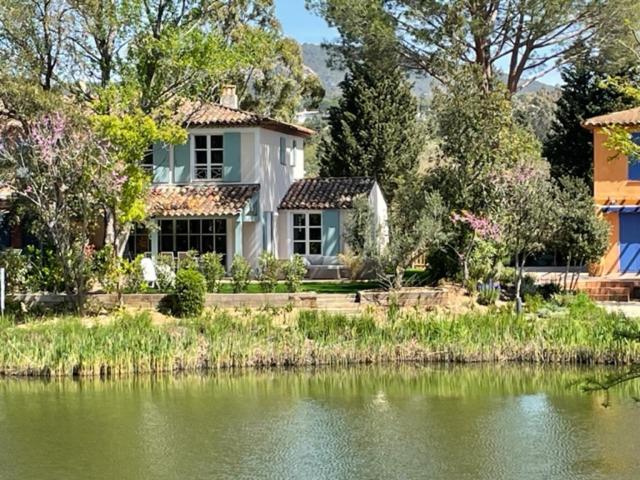 Les Restanques Maison Du Lac 4 Chambres กรีโมด์ ภายนอก รูปภาพ